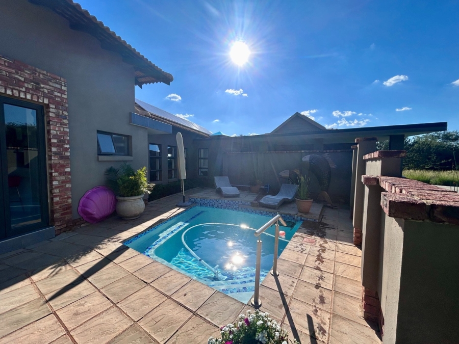 3 Bedroom Property for Sale in Wilkoppies North West